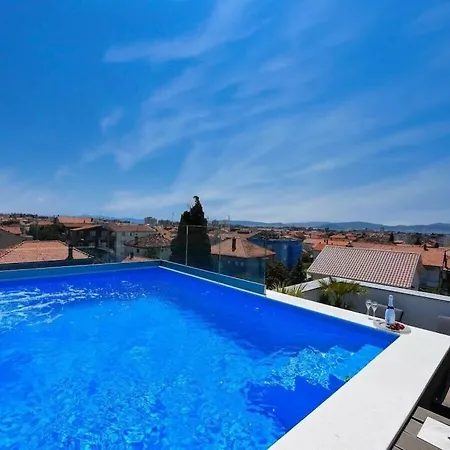 Вілла Rooftop Heated Pool Jelena *